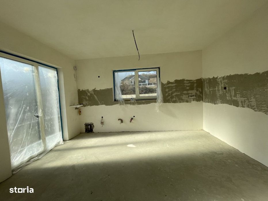 Casa individuala cu CF cu 5 cam/155mp! Teren 550mp! GARAJ! Loc. Dezmir