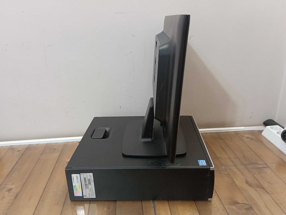 Настолен компютър HP Compaq 8300 Elite