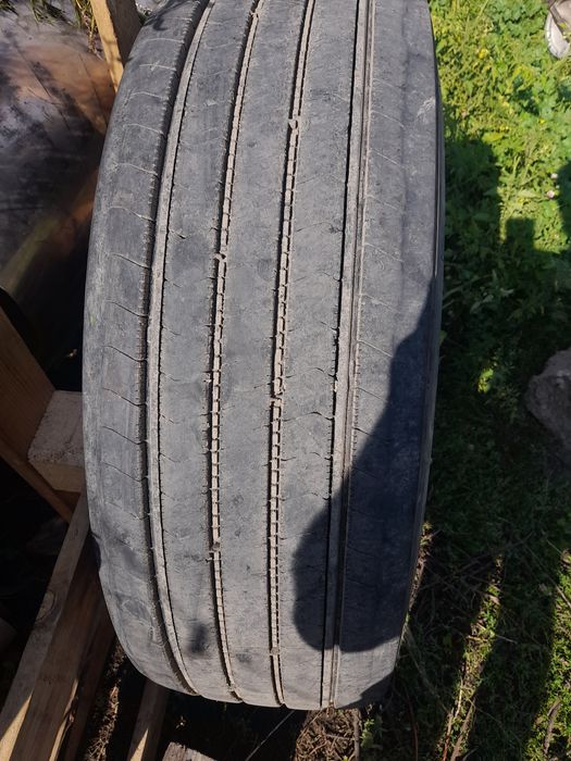 Шины грузовые  рулевая