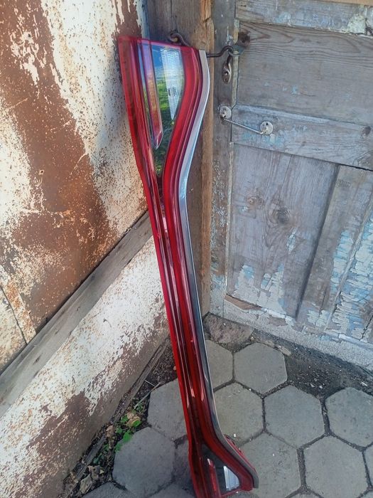 Продам задний фонарь
