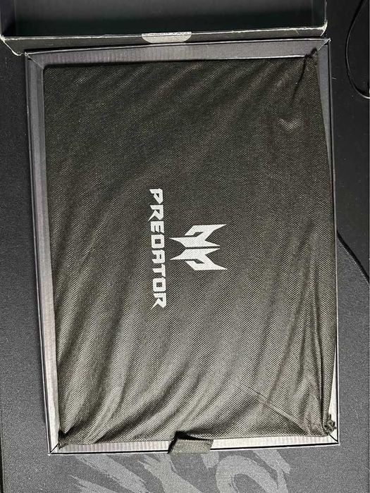 Лаптоп Acer Predator Triton 500 RTX 2080 / 16GB RAM + Подаръци