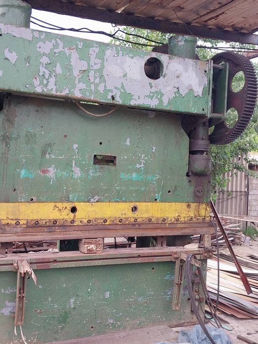 Листа гип 100тоннали