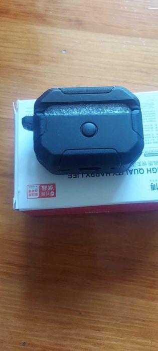 Продам чехол на AirPods 2