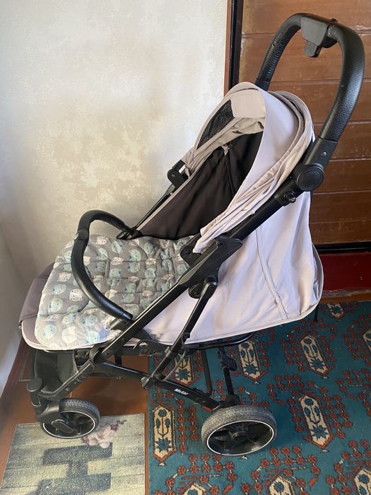 Детская коляска в очень хорошем состоянии