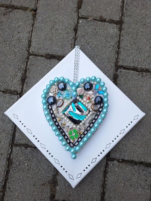 Decoratiuni din brose