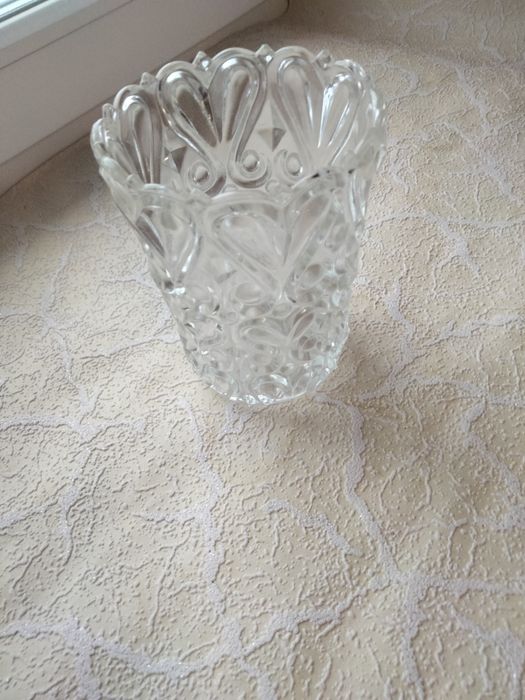 Продам люстры, светильники  недорого