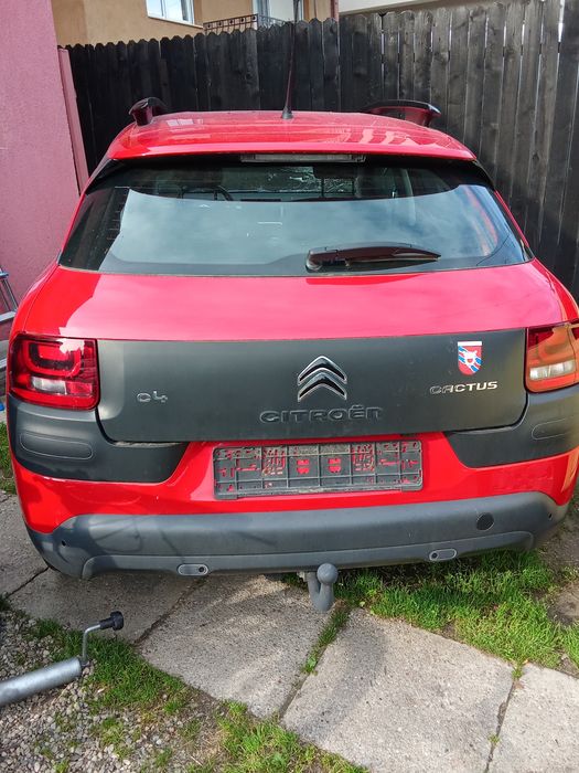 Dezmembrez Citroen C4 cactus