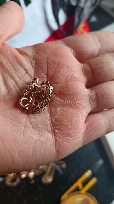 Алтын змейка браслет срочна сатылады