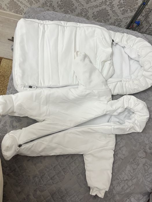 Продам конверт+комбинезон на выписку