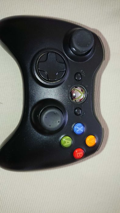 Конзола Xbox 360 250gb с Джойстик и кабели