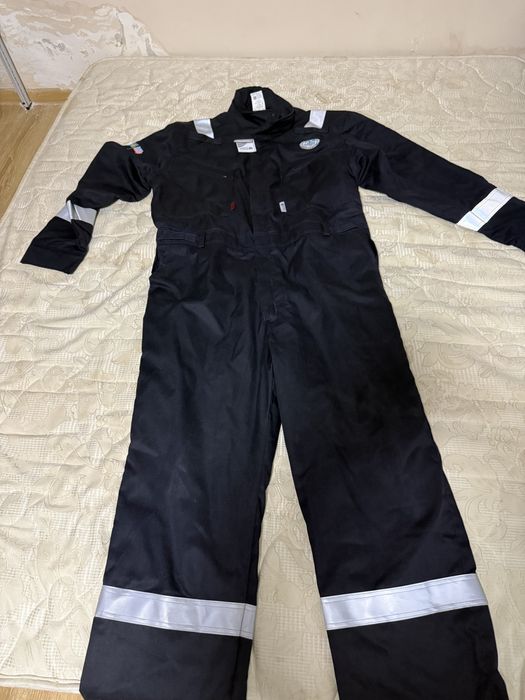 Продается демисезонный комбинезон