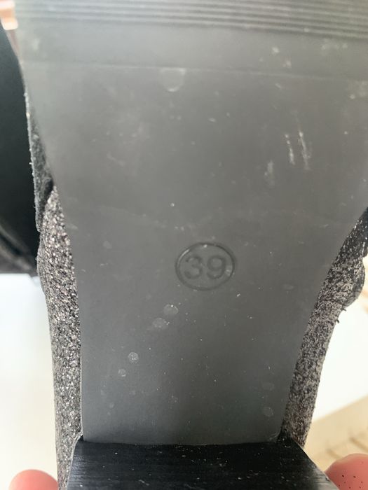 Ghetute cu sclipici BonPrix nr.39 purtate 1 data