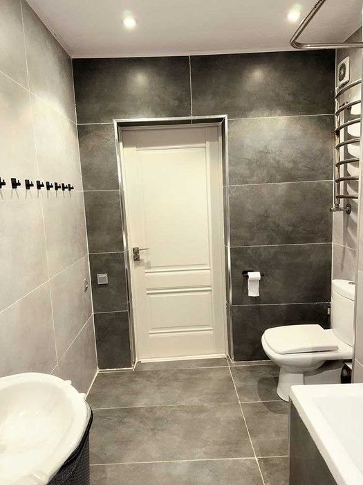 V3506 ПРОДАЕТСЯ3 3/1/4 на: ул Жангох,Ц-15 Ор.р:Абай Карзинка 70м2