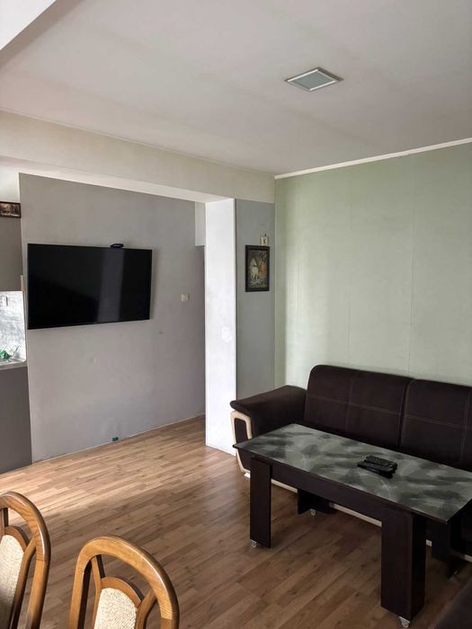 Продава се Тристаен апартамент в Търговище, Център - 85 кв.м за 1236 €/кв.м - Снимка #2