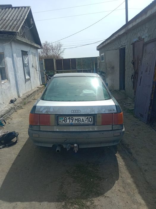 Продам Ауди 80 б3 1990год.