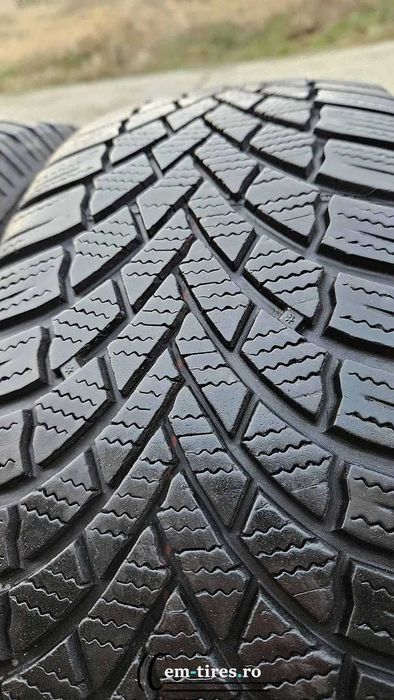 SET 4 Anvelope Iarna 215/65 R16 BRIDGESTONE Blizzak LM005 98H