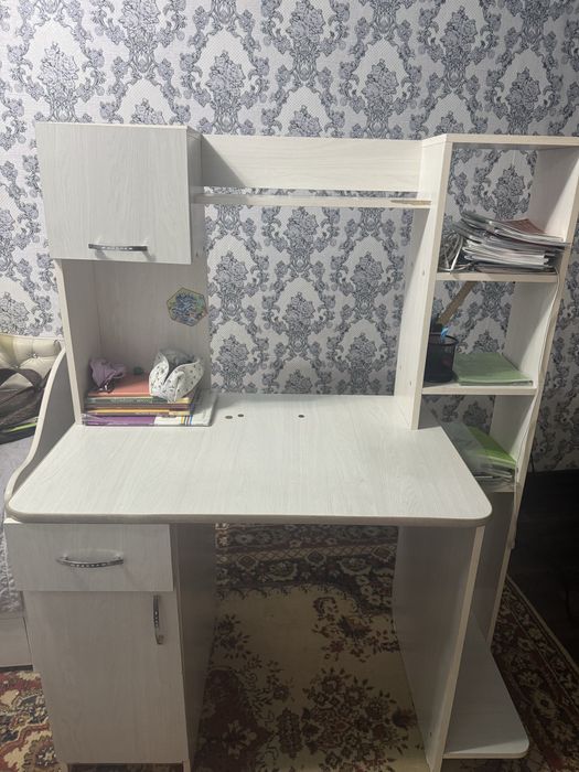Отдам даром письменный стол