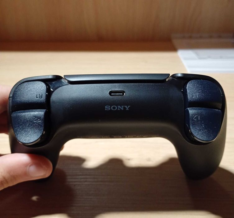 Vand Controller ps5 + husa protectie si thumb grip