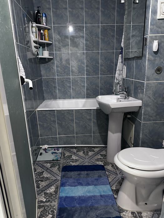 Vand apartament!