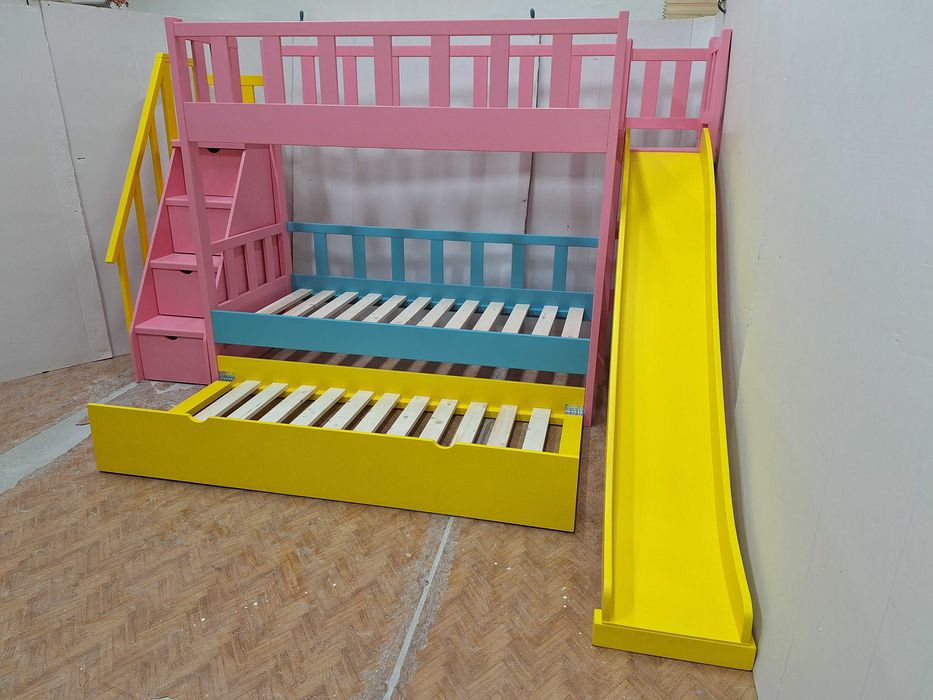 TRANSPORT GRATUIT.Pat supraetajat cu tobogan din lemn masiv.Cod 2515