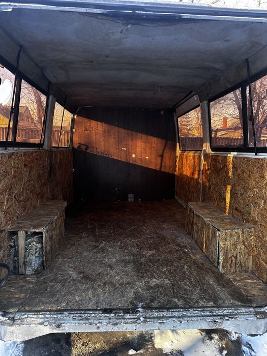 Mercedes - Benz 208D