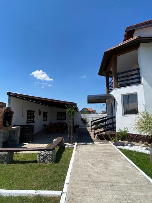 Casă familială cu posibilitate de transformare in pensiune