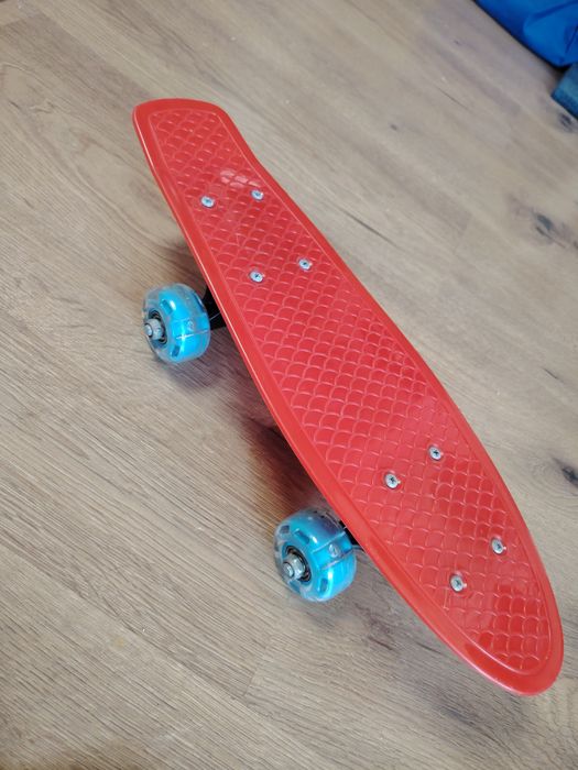 Skateboard cu leduri
