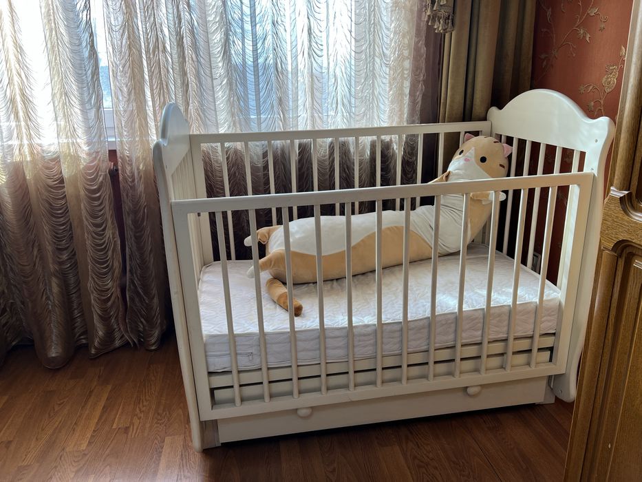 Детская кроватка