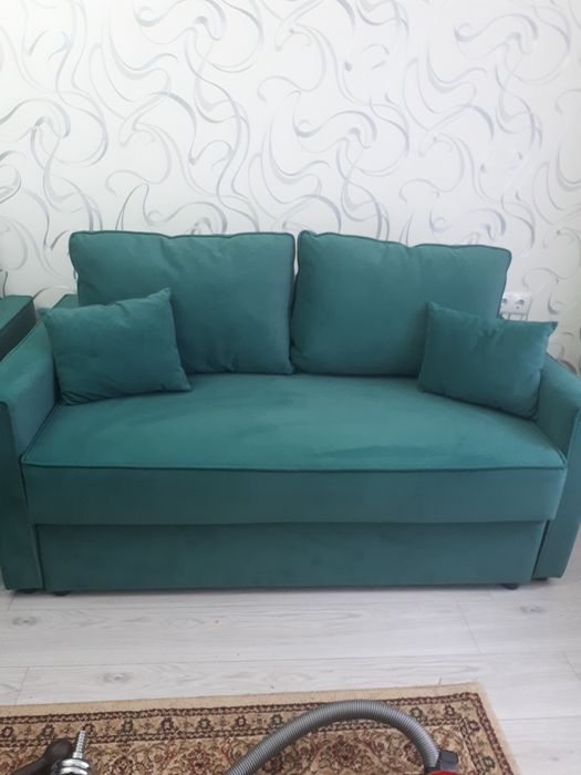 Продам мини диван в отличном состоянии