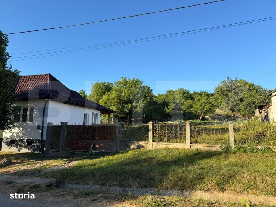 Casa de vanzare , 80 mp ,finisata recent, 25 arii teren, Teaca