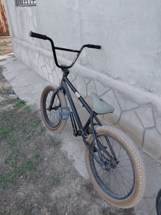 Продам бмх xaro.