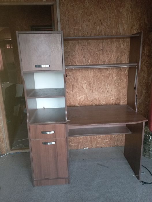 Стол компьютерный