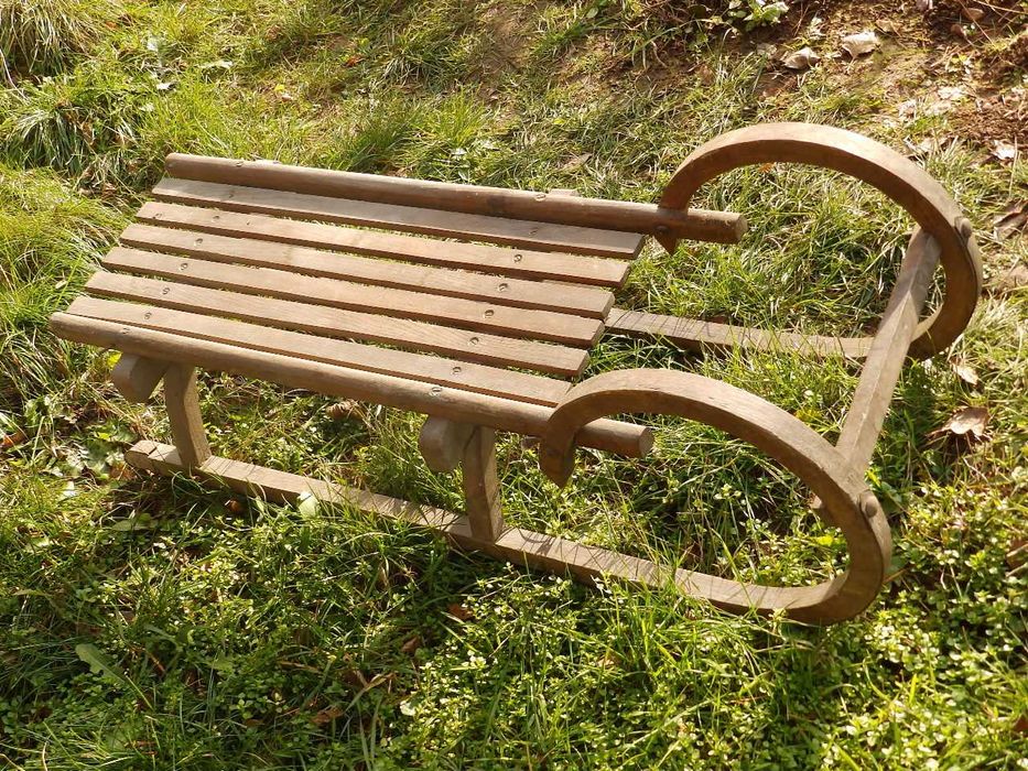 Детска дървена шейна