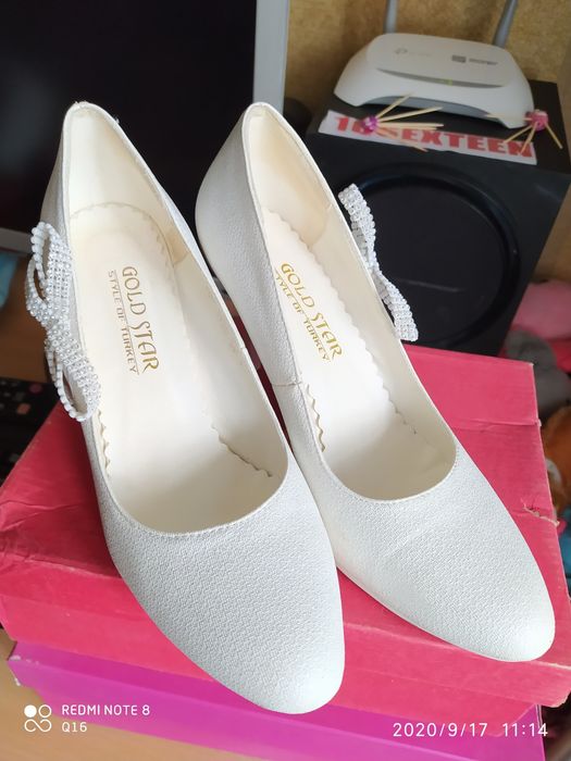 Туфли свадебные.