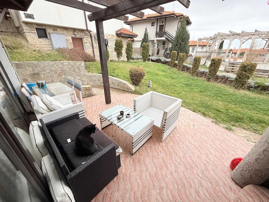 Обзаведен тристаен апартамент в к-с „Bay View Villas“