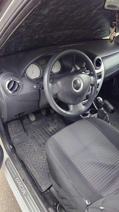 Vândut Logan 1.6 MPI +GPL
