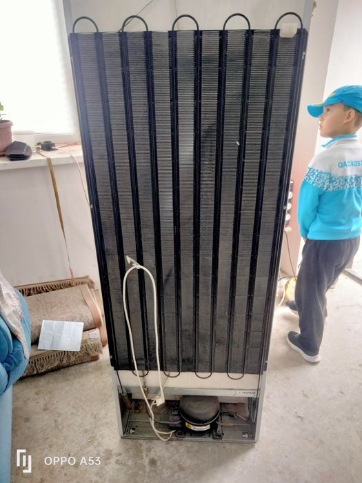Продается морозильник Indesit