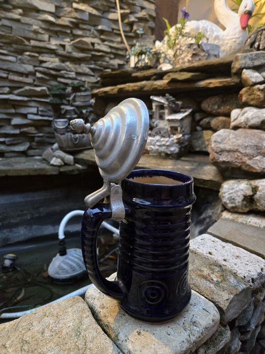 Halbă cu capac metal