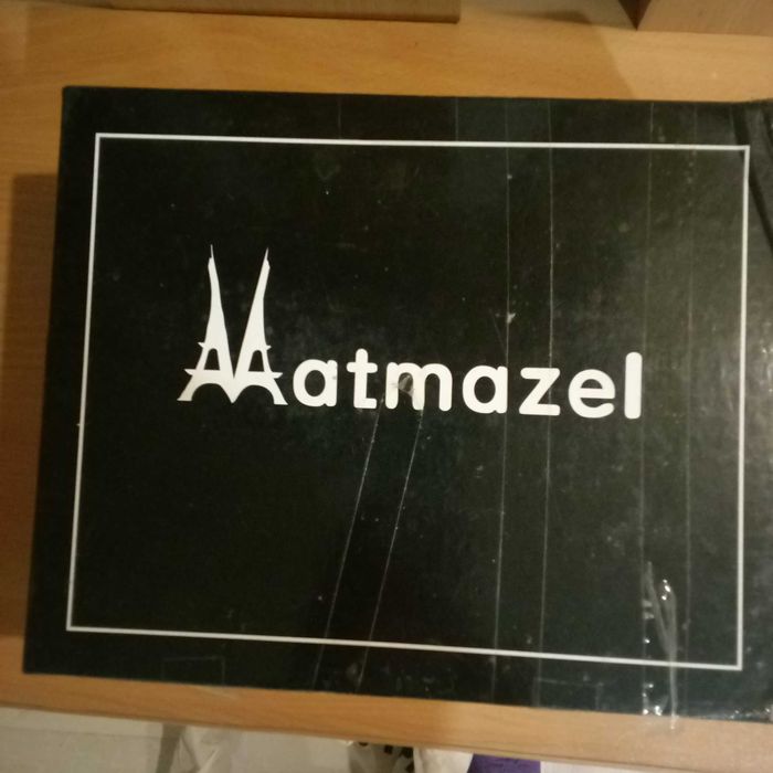 Красные полуботинки