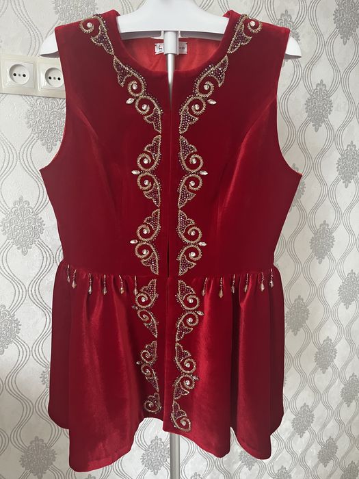 Продам комплект национальной одежды