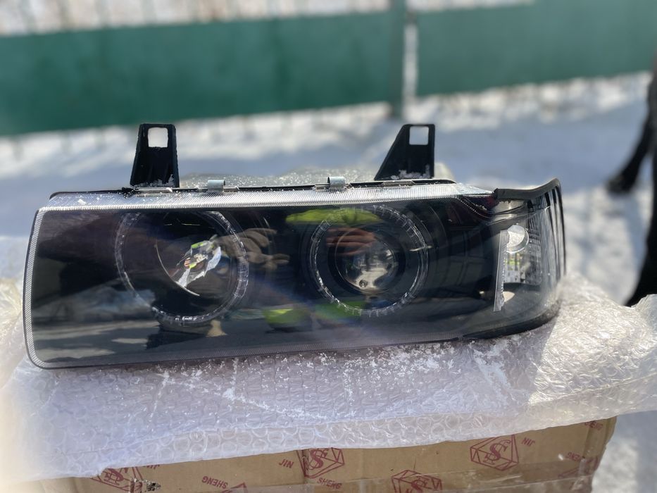 Фары от BMW E36 продам