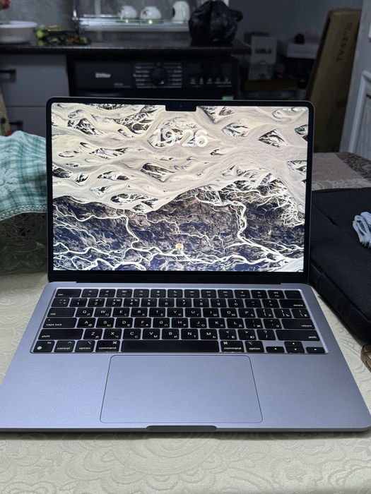 macbook m2 air  Space Grey