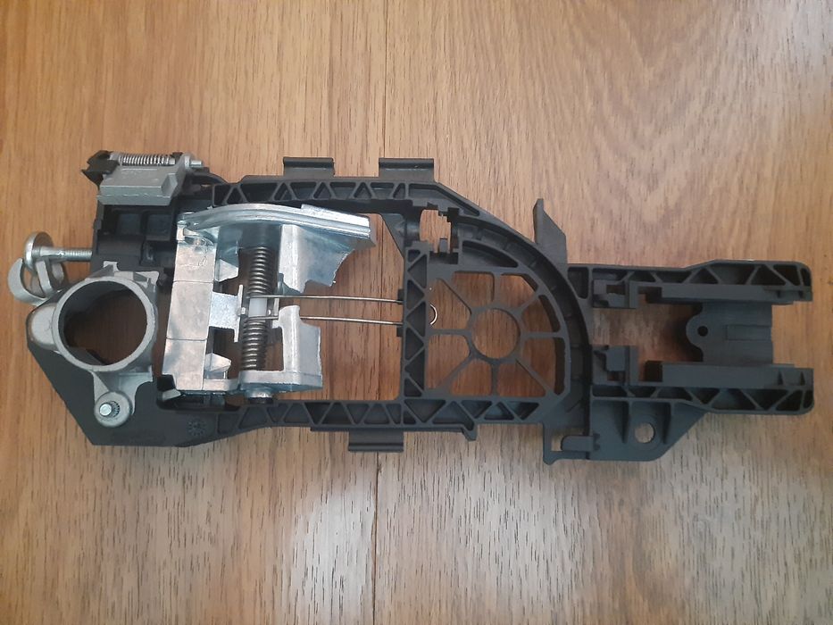 Suport ,Maner usa passat B6,B7