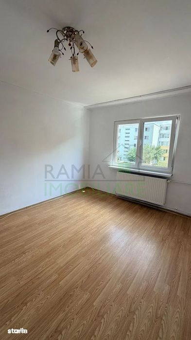 Garsonieră  luminoasă , Etaj 2 ,  Uzina 2