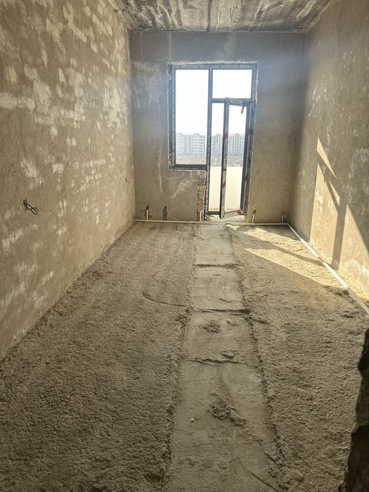 7 mikro rayonda 2 xonali kvartira sotiladi