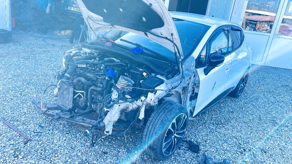 Reno clio avariat 2019