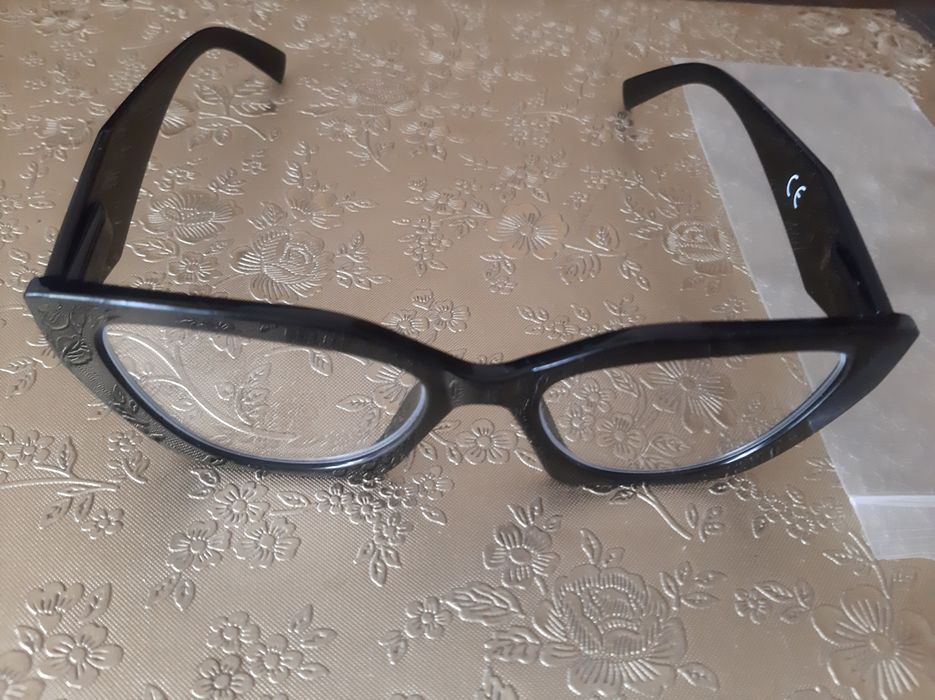 Продам новые  очки для чтения