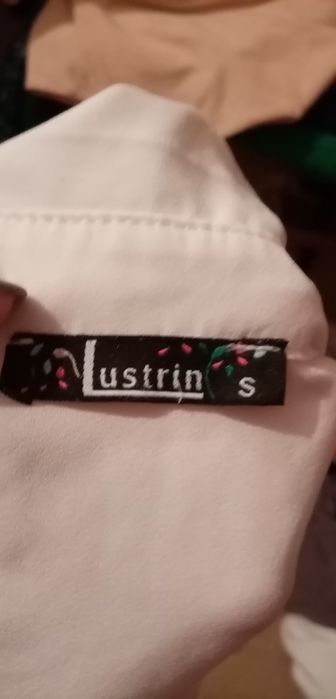 Продаётся женская одежда, на худенькую девушку.