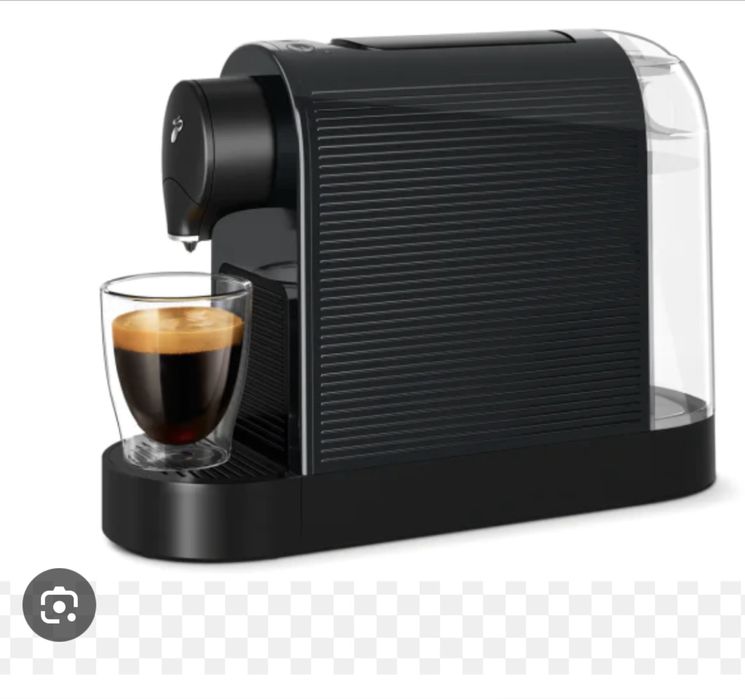 Продавам кафе машина  с капсоли tchibo машината е само пробвана