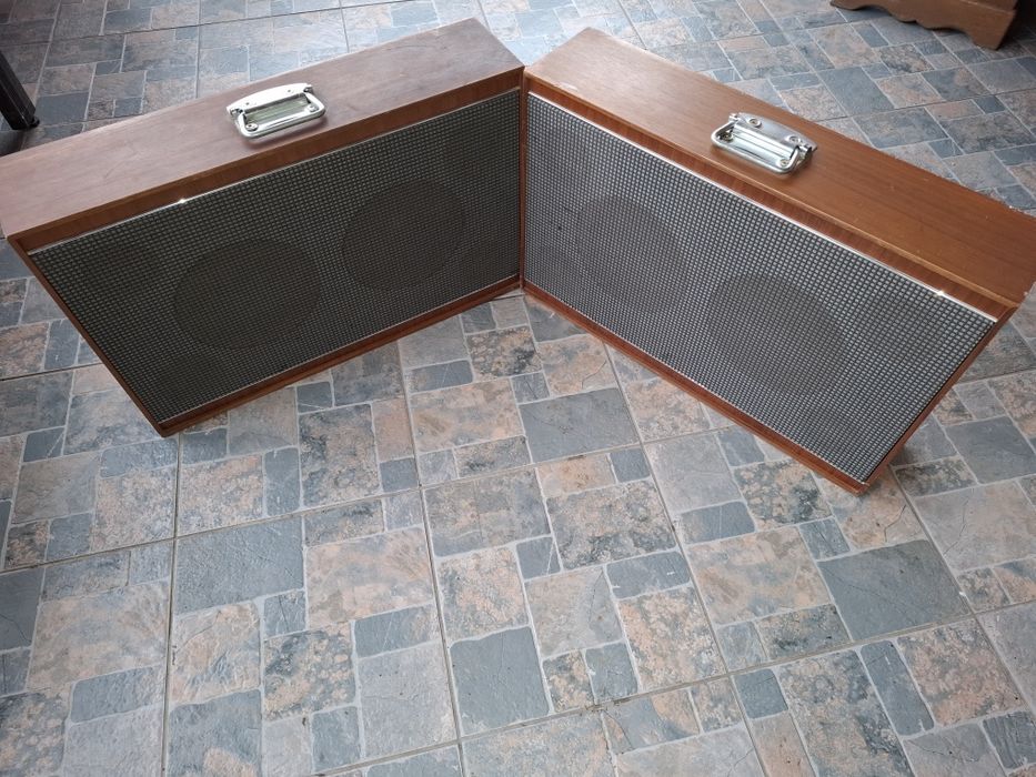 Boxe GRUNDIG.stare buna